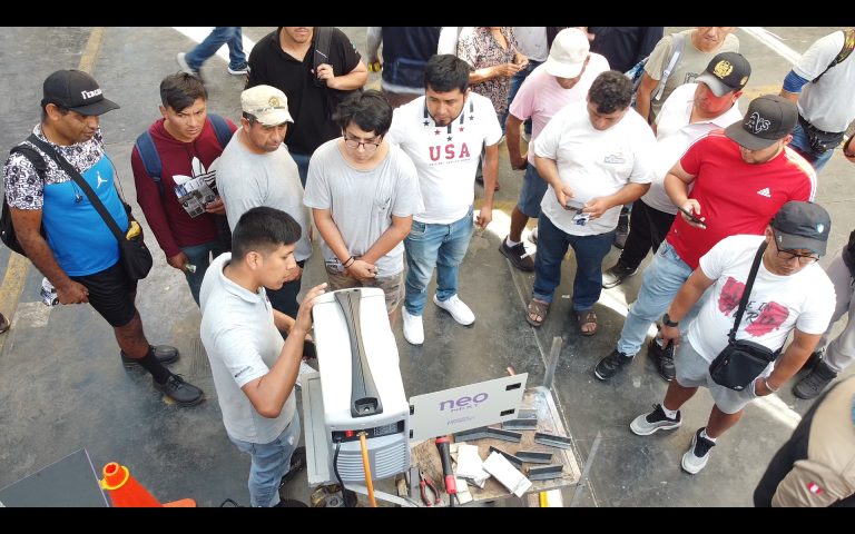 EXHIBICIÓN EN EL CENTRO COMERCIAL LA BELLOTA 05